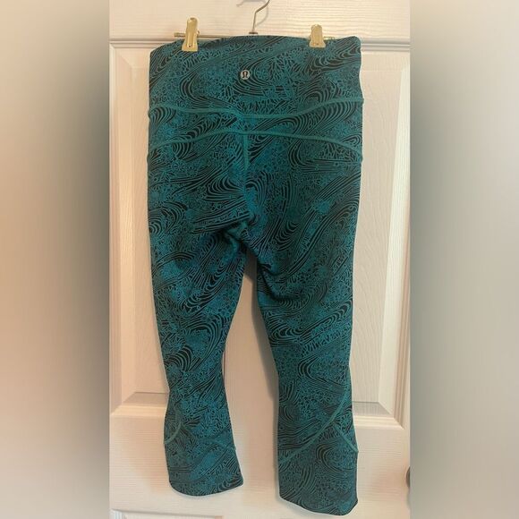 Lululemon Capris - Picture 5 of 8